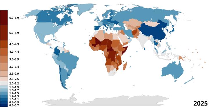 Mapa-múndi da taxa de fecundidade (filhos por mulher) por país