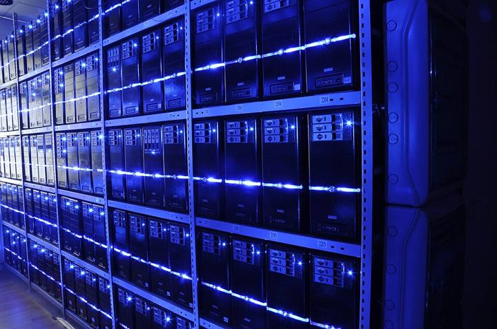 Corredor de servidores em um data center